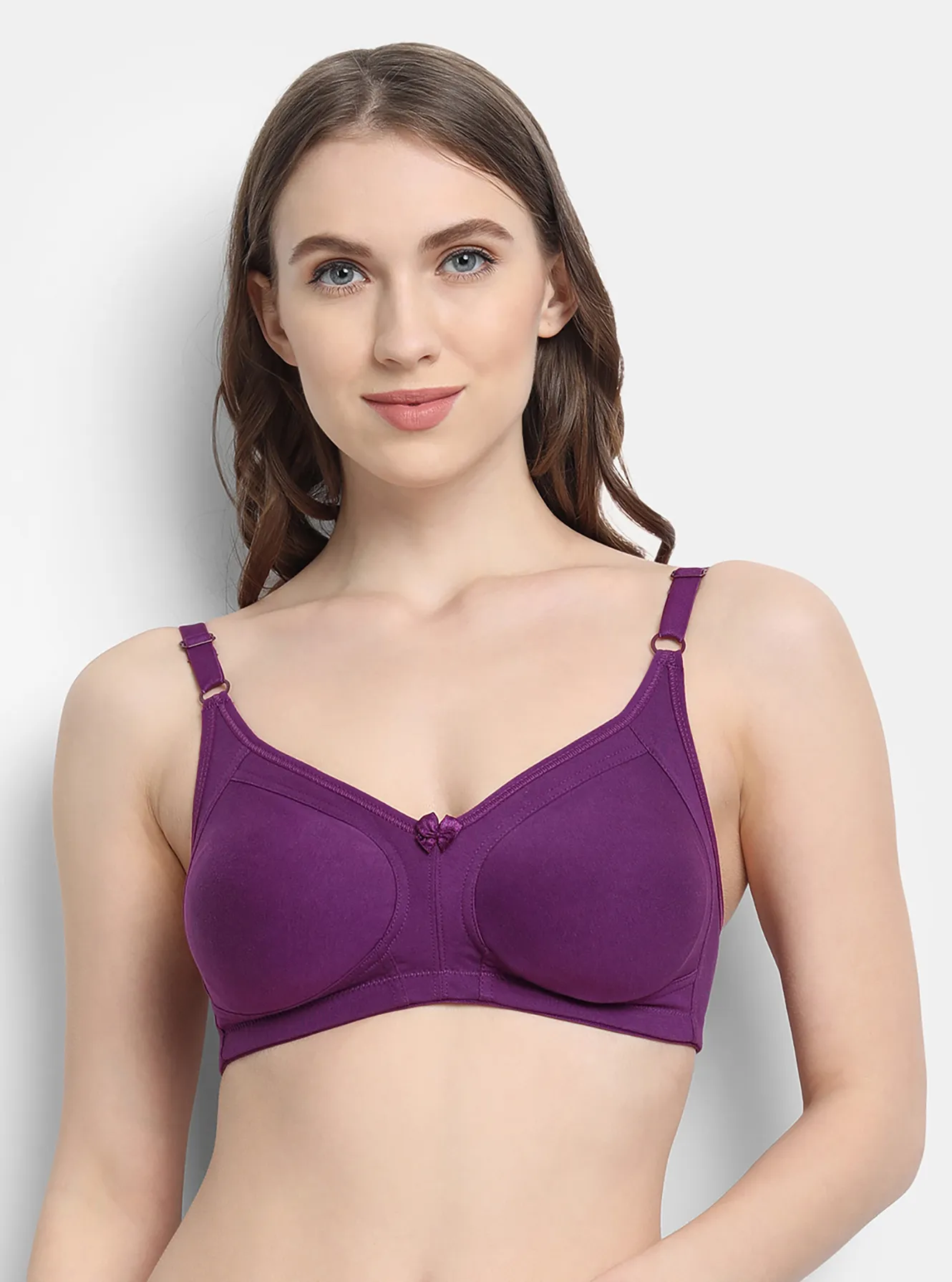 Double layered moulded full coverage bra