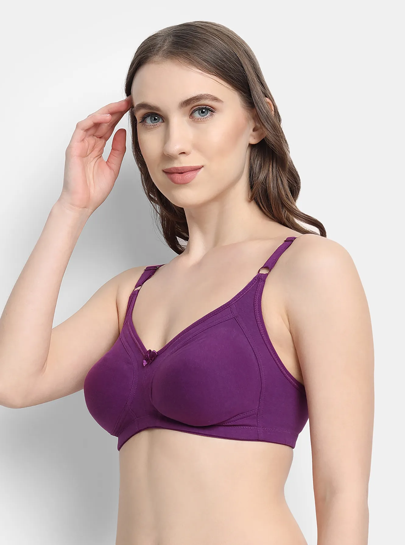 Double layered moulded full coverage bra