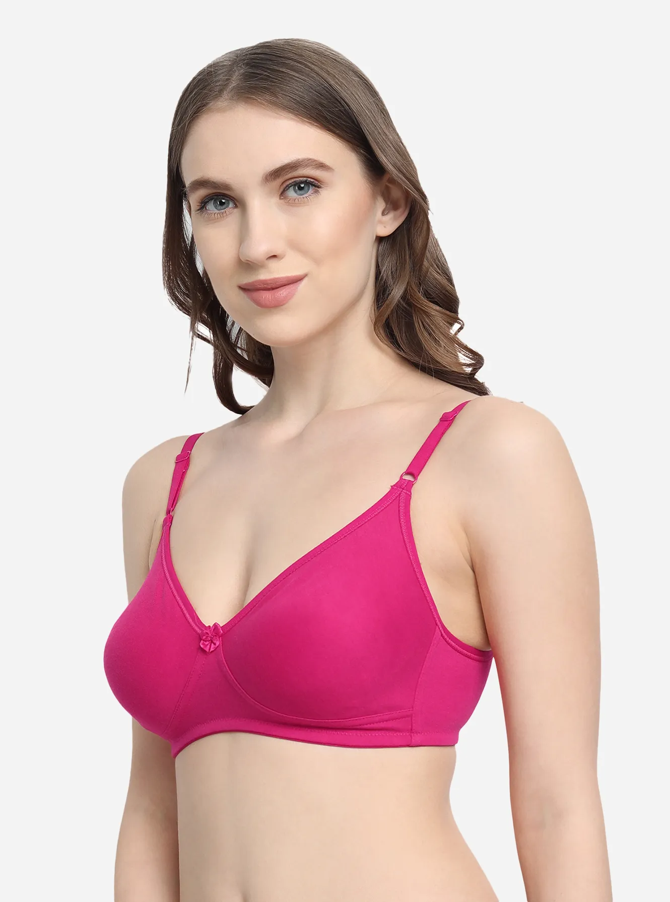 Non padded double layered bra with full coverage on the centre