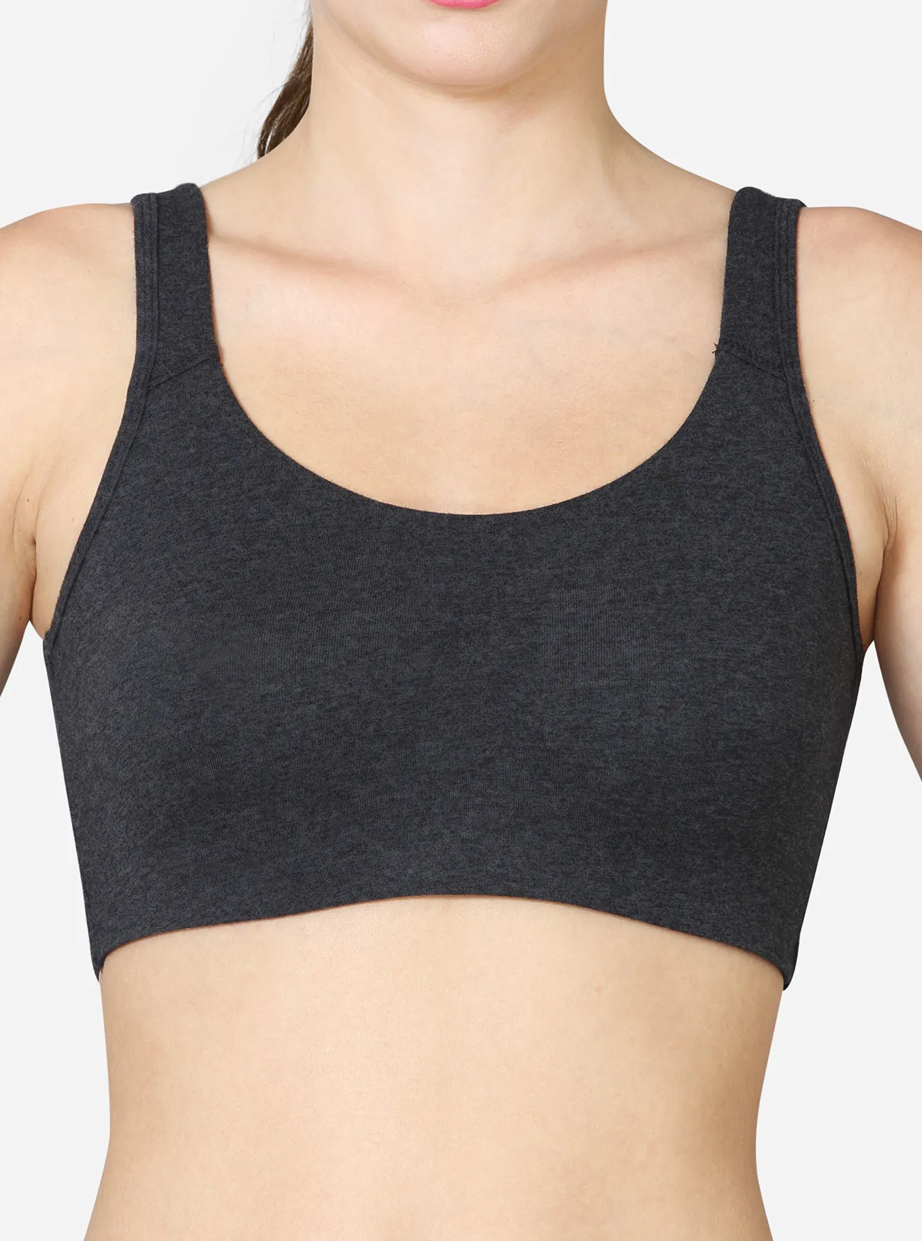Plain Seamless V Star Red Low Impact Padded Sports Bra at Rs 499/piece in  Dharmapuri