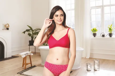 Buy LEISURE TIME RED NON WIRED NON PADDED BRA AND BIKINI BOTTOM SET for  Women Online in India