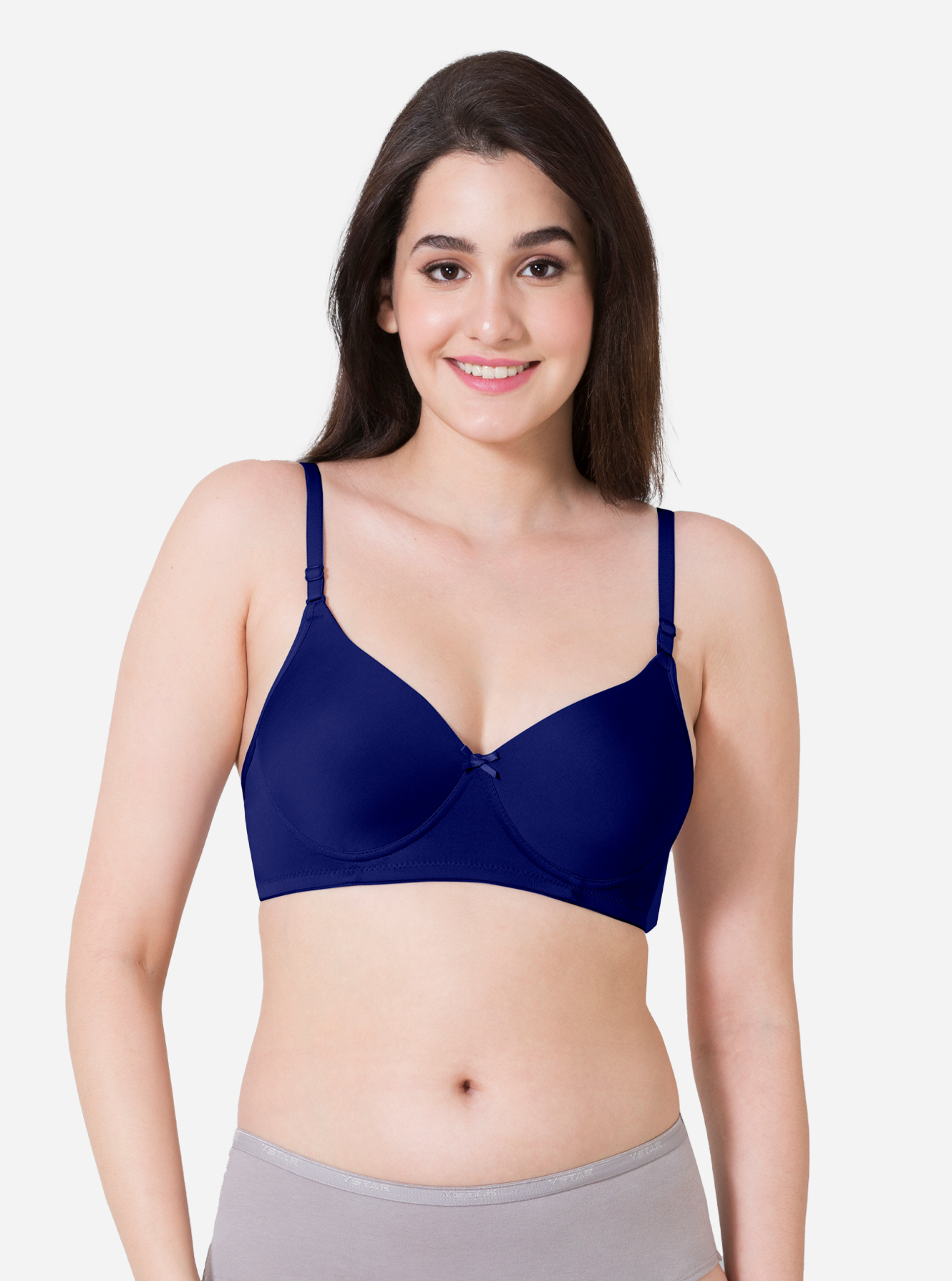 Soft seamed single layered cup medium coverage bra